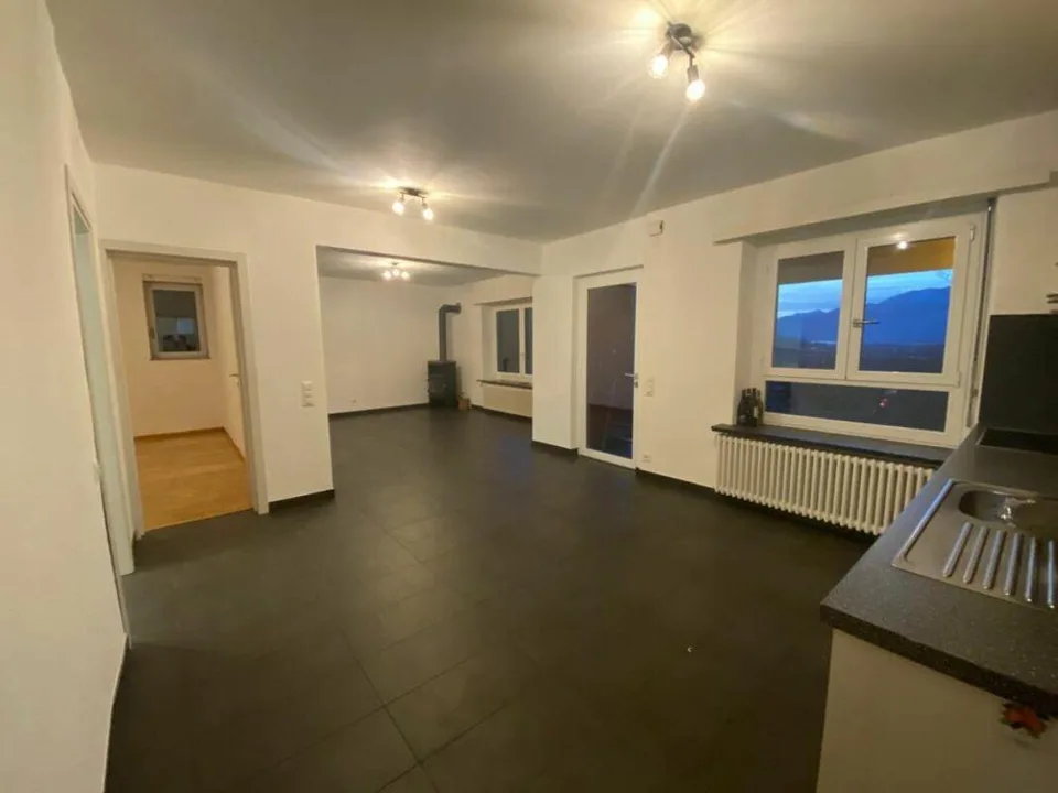 Casa bifamiliare con ampio spazio verde – foto 14 di 21