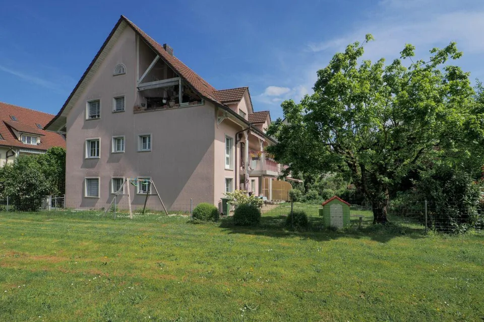 Ampio appartamento 3.5 (4.5) locali in mezzo al verde