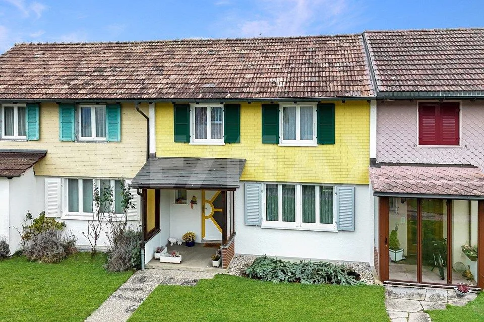 3.5-Zimmer-Reiheneinfamilienhaus mit Garten und Bahnhofs nähe
