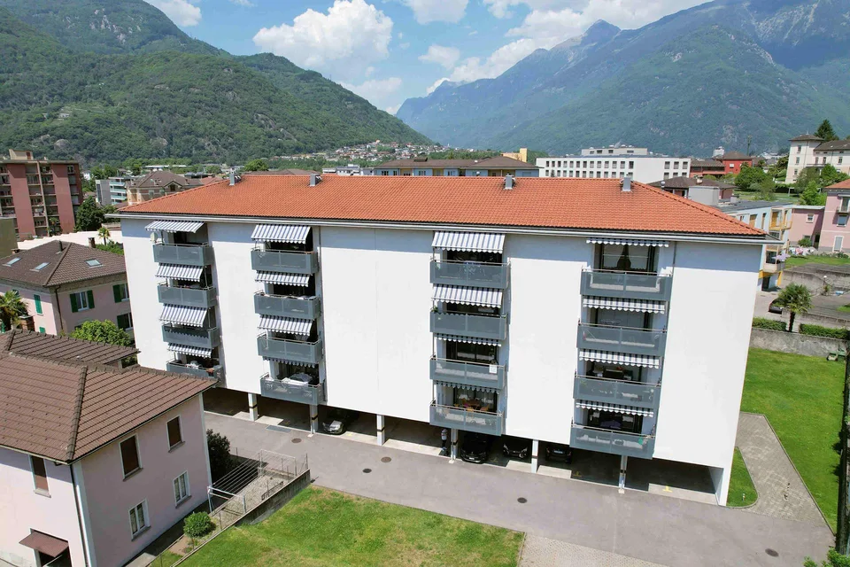 Appartamento con terrazza ben esposta in zona comoda e ben servita