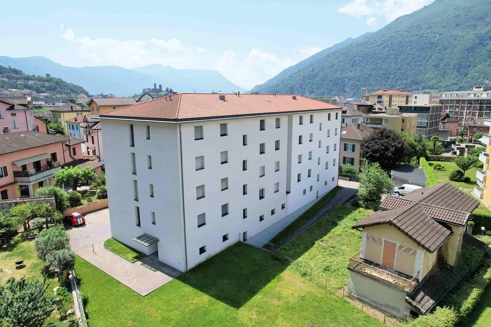 Appartamento con terrazza ben esposta in zona comoda e ben servita