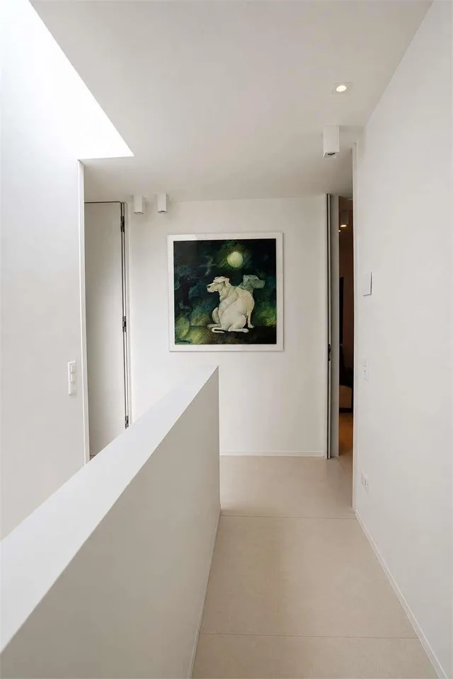 Villa with Garden and Pool – photo 8 of 13
