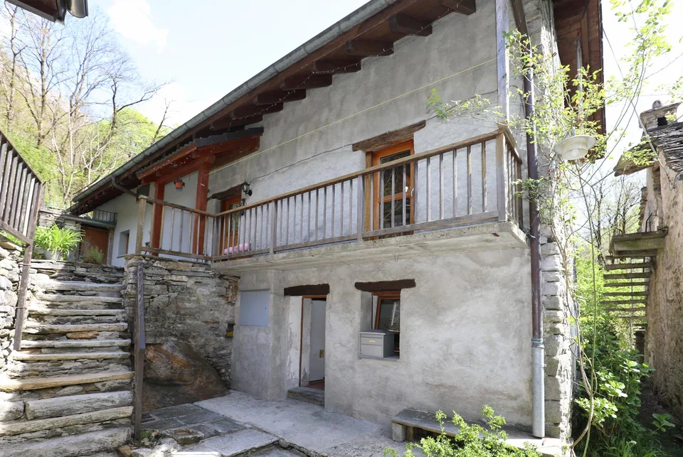 Grosses Rustico in ruhiger Lage im schönen Verzascatal
