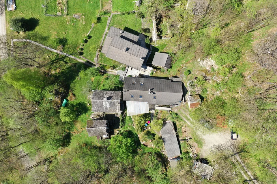 Grande rustico in posizione tranquilla nella bella valle di Verzasca – foto 18 di 23