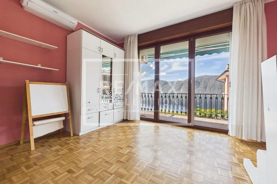 Raffinierte Wohnung mit herrlichem Blick auf den Luganersee – Foto 10 von 13