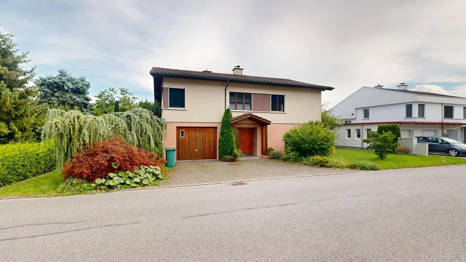 Charmantes Einfamilienhaus mit grosszügigem Garten