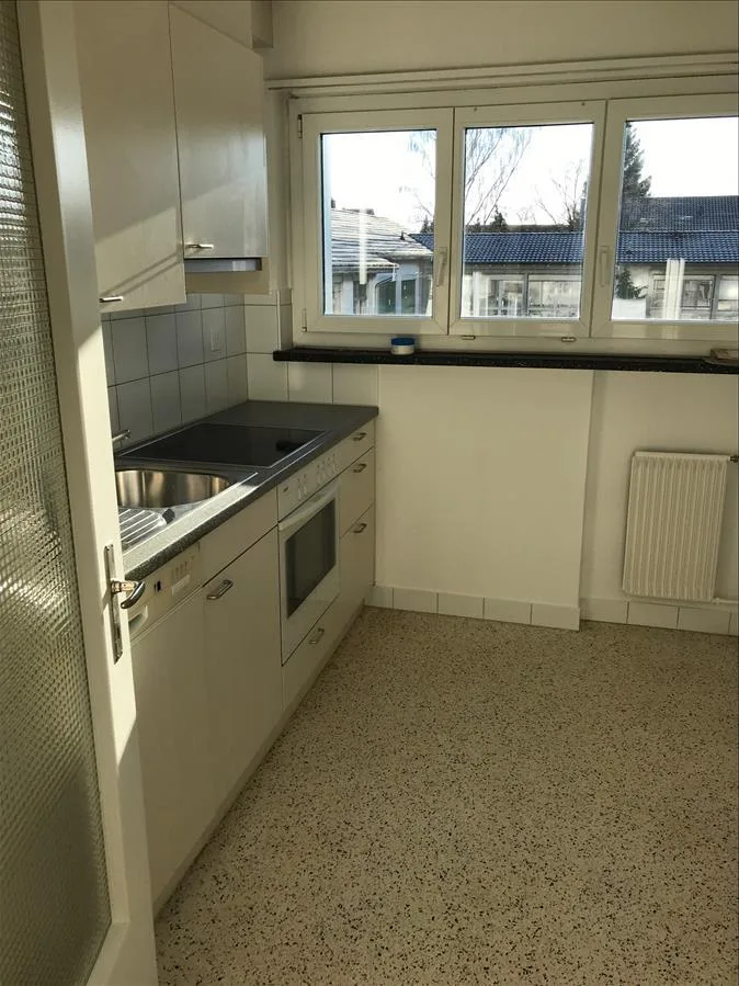 Grosszügige Wohnung Nähe Bözingenfeld!