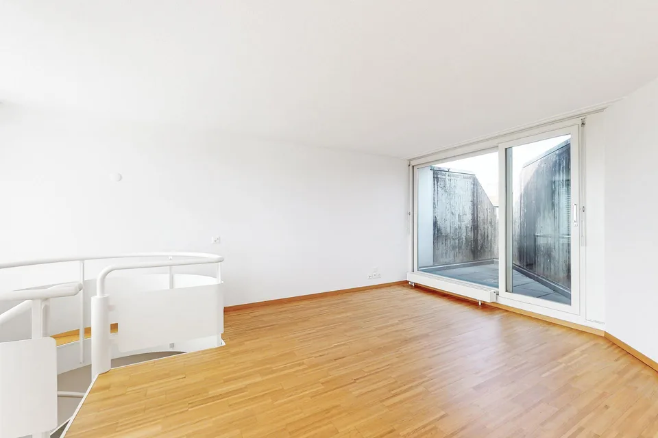Ideal maisonette apartment for commuters or frequent travelers!