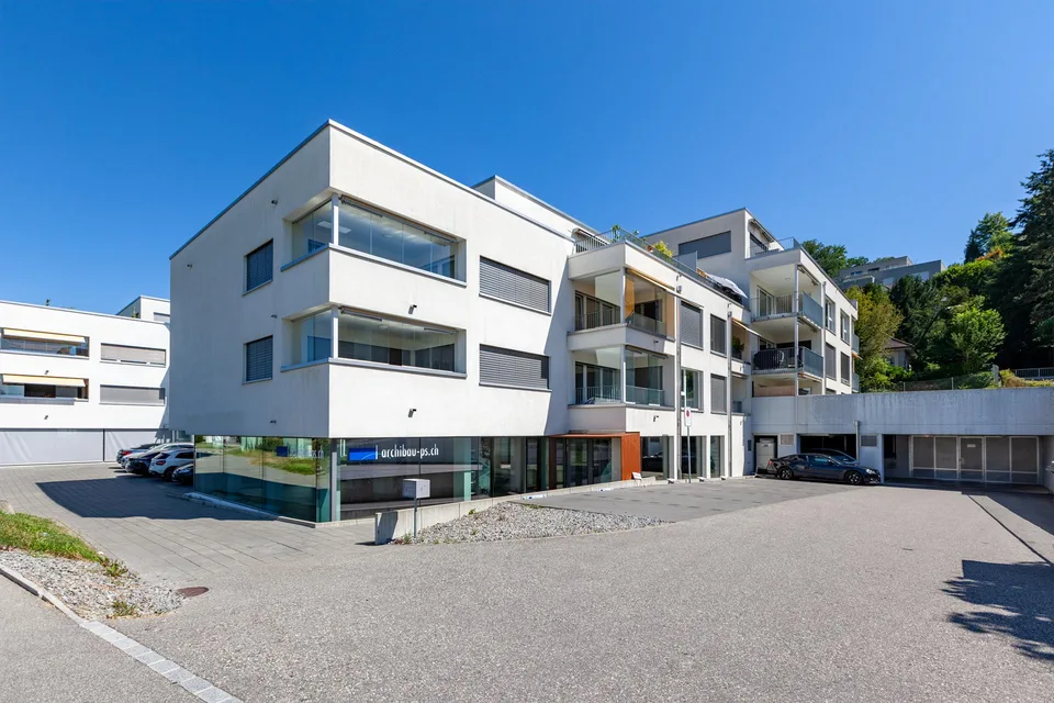 Gemütliche 4.5 Zimmer-Wohnung mit Balkon