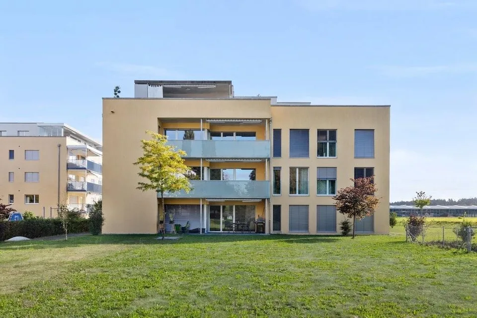 Gartensitzplatz mit vielen Sonnenstunden!
