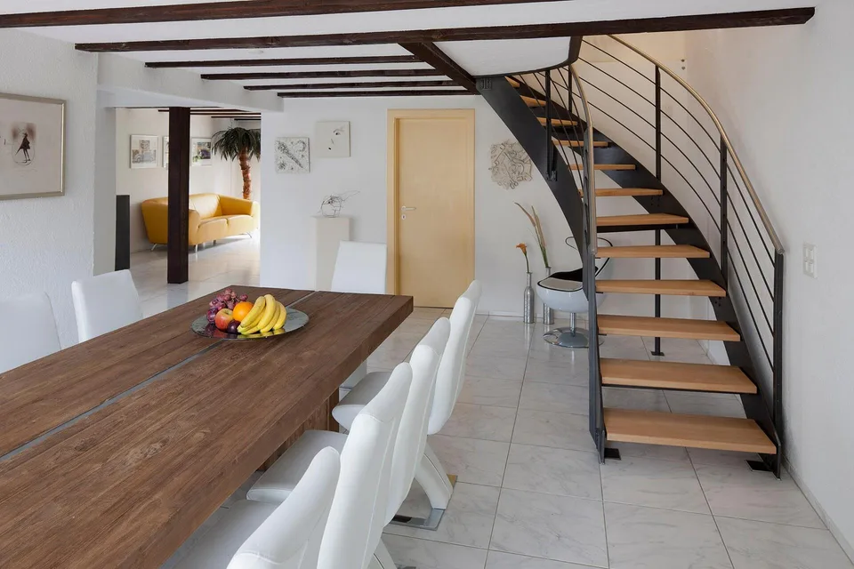 Modern renoviertes Juwel mit Garten