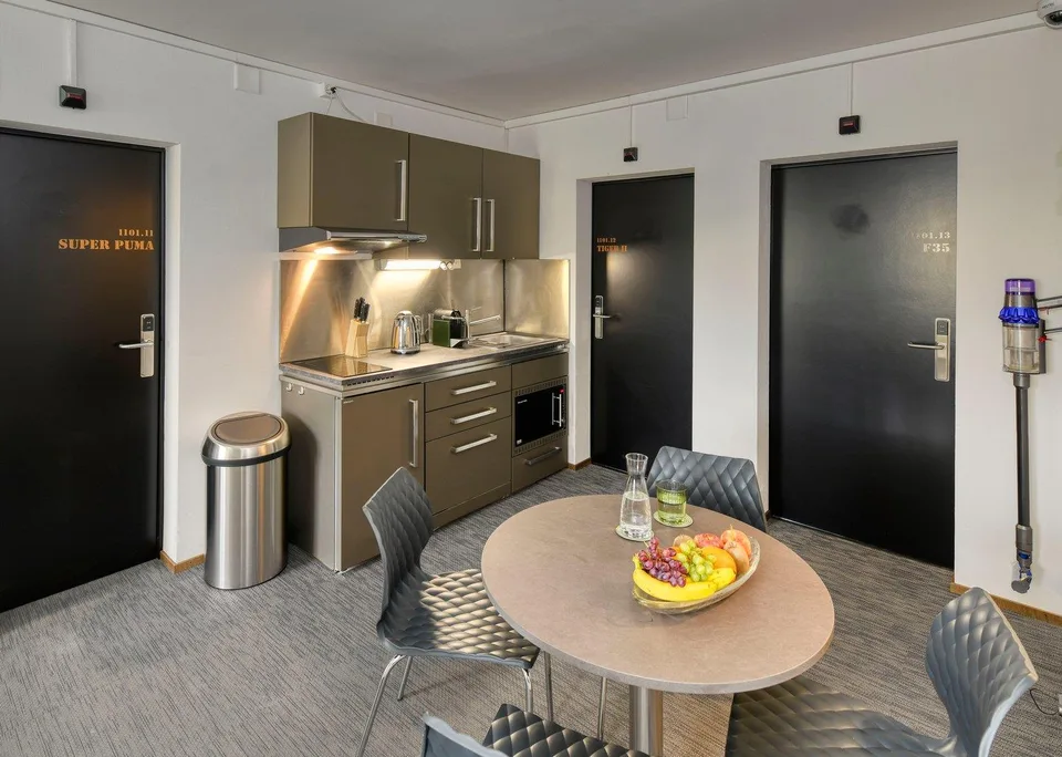 Appartement rénové, meublé "F35" à Emmenbrücke