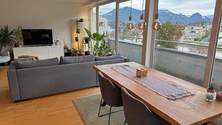 3½ ZIMMER-DACHWOHNUNG IN LUZERN, MÖBLIERT, TEMPORÄR