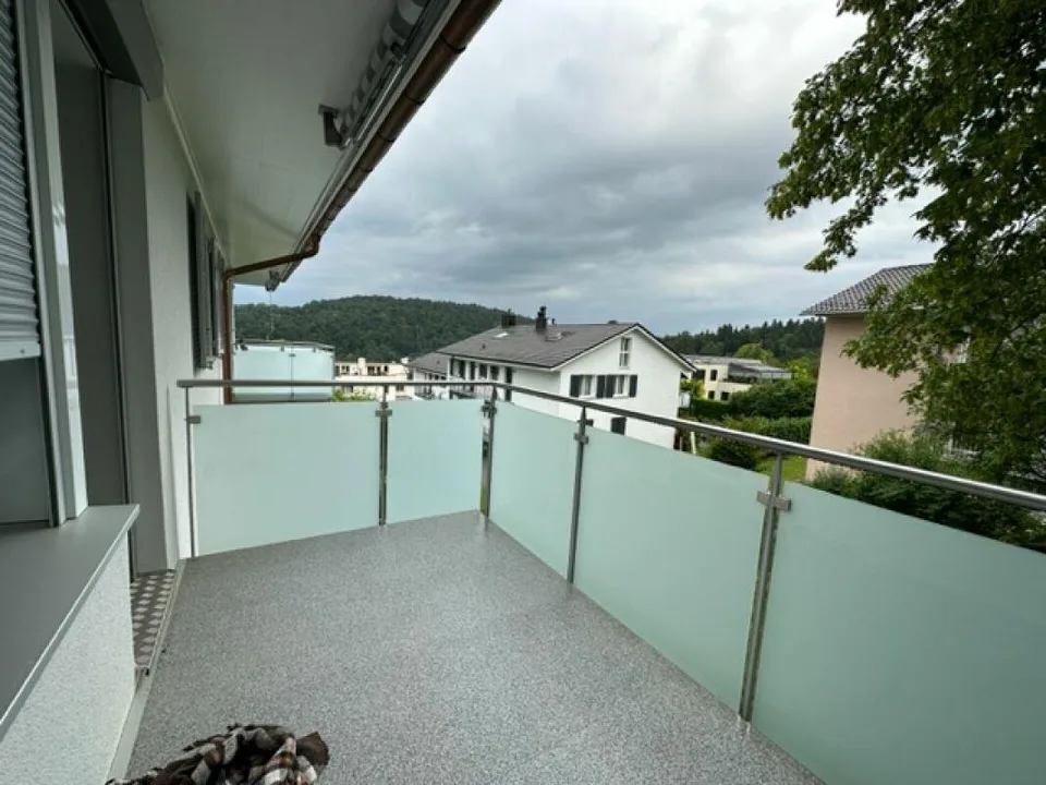 Schöne helle 4,5 Zimmer Wohnung