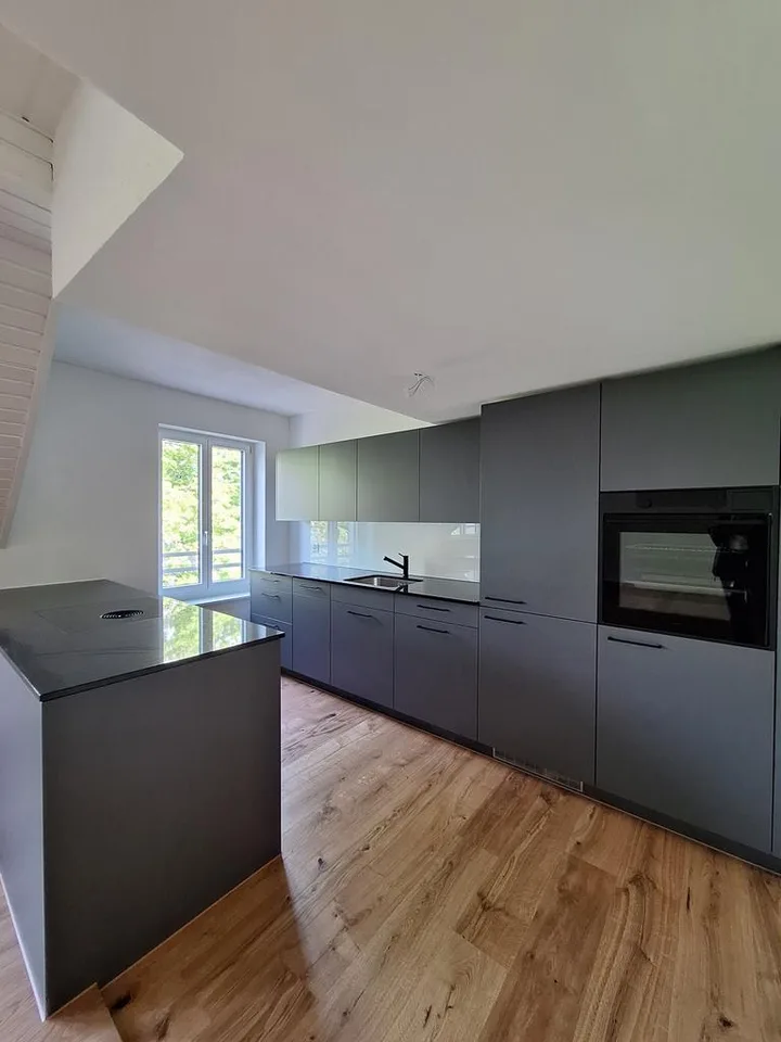 Maisonette 3,5 pièces avec balcon ensoleillé et vue panoramique