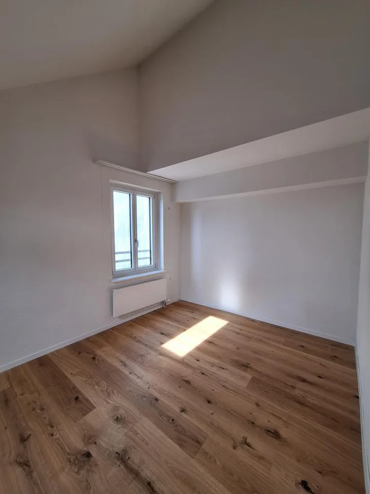 Maisonette 3,5 pièces avec balcon ensoleillé et vue panoramique