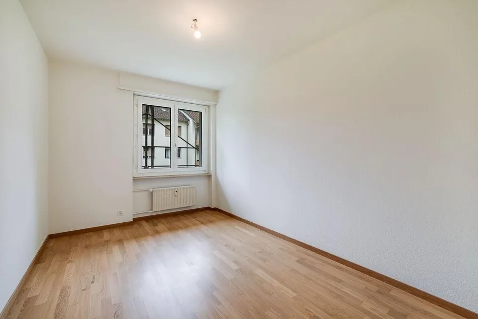 Neuer Glanz in Münchenstein: Strangsanierte 3.5-Zimmer-Wohnung – Foto 7 von 7