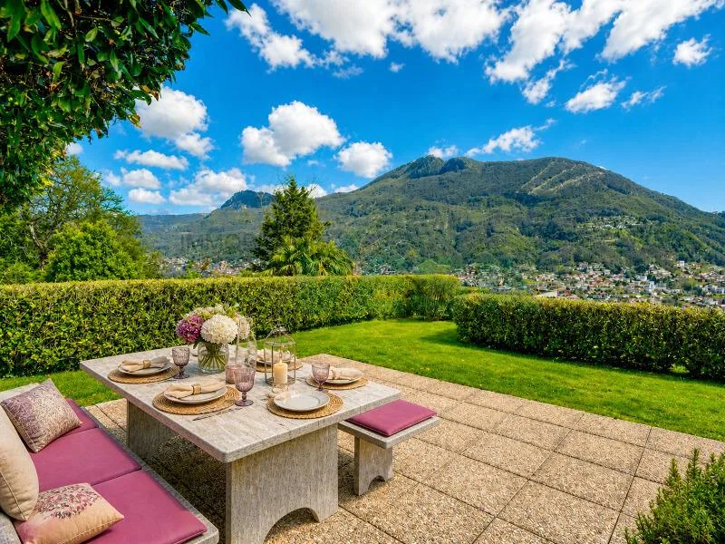 Splendido attico 6,5 locali con fantastica vista lago e bel giardino – Foto 7 von 12
