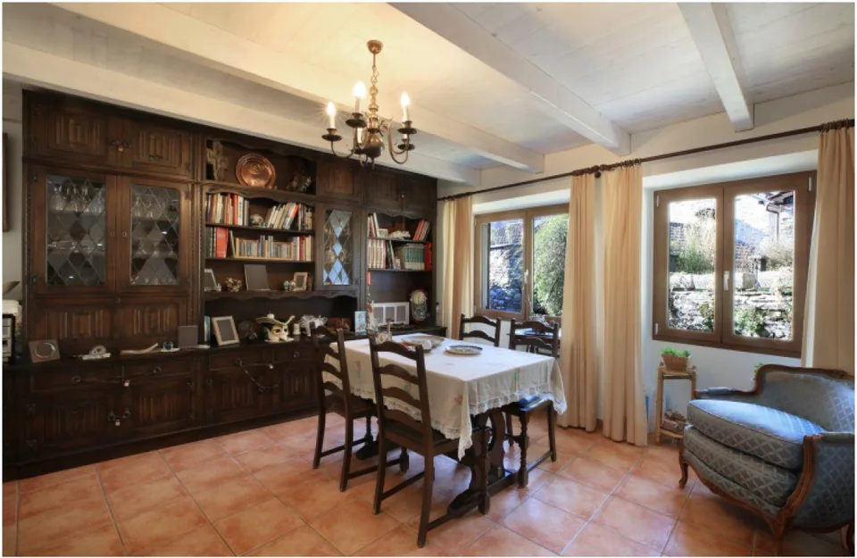 Magnifique maison jumelée à Arcegno