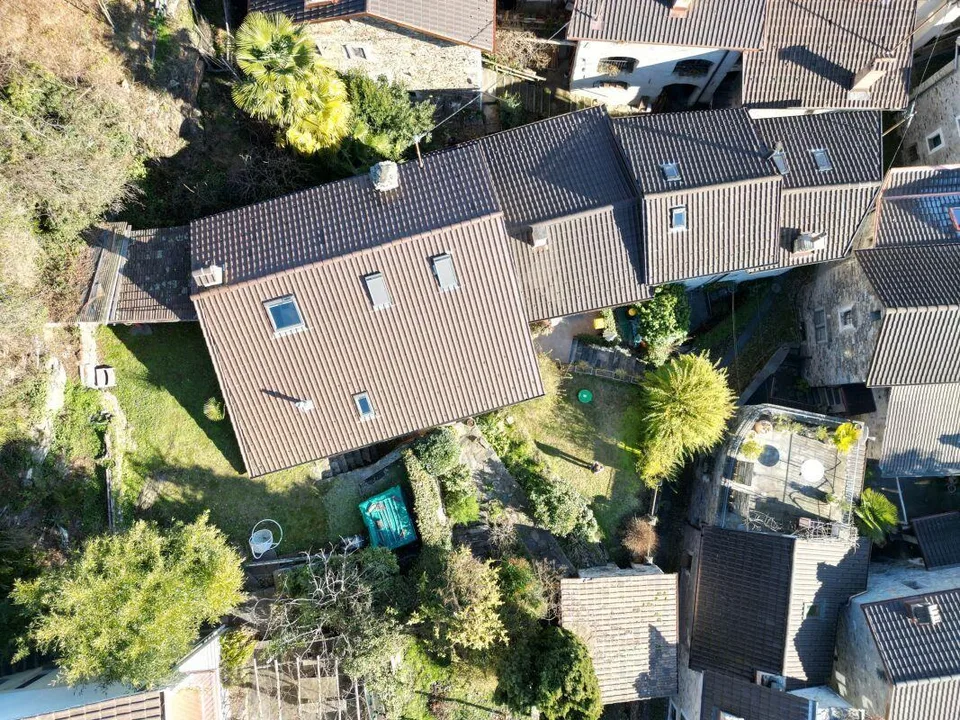 Magnifique maison jumelée à Arcegno