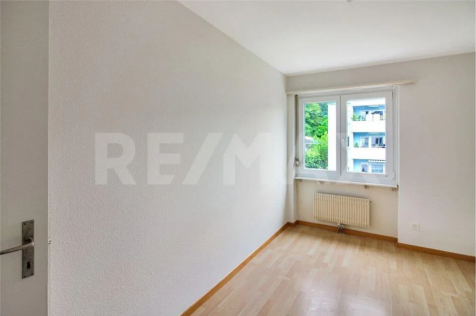 Appartement de 4½ pièces avec balcon dans un lieu idyllique au bord de la forêt