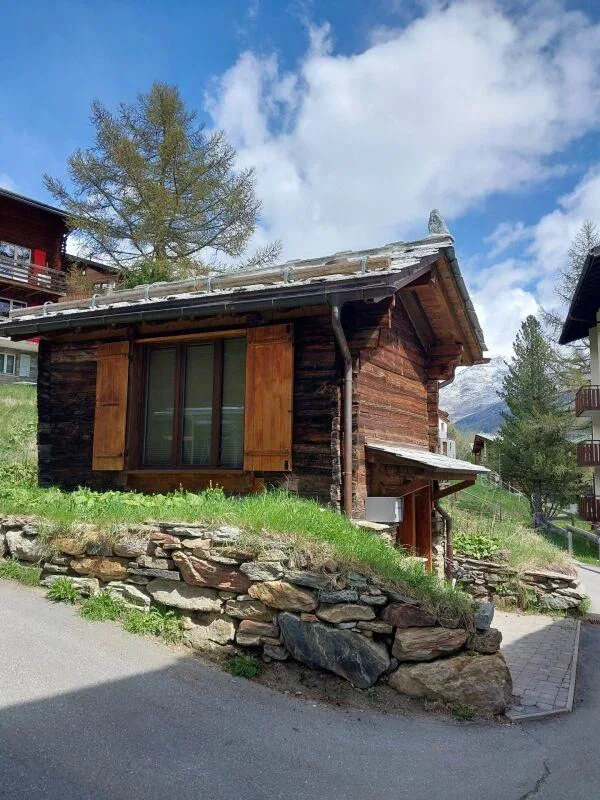 Bijou tout neuf dans le Wildi ensoleillé à Saas-Fee. Résidence principale = lieu de résidence et de résidence fiscale Saas-Fee. – photo 10 sur 13