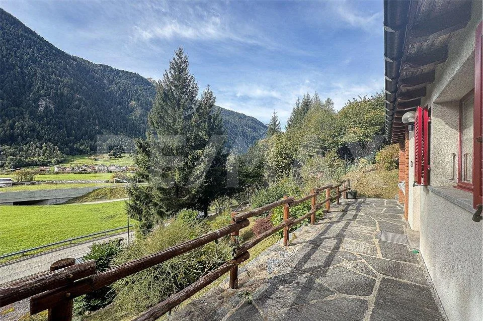 Casa ristrutturata con vista