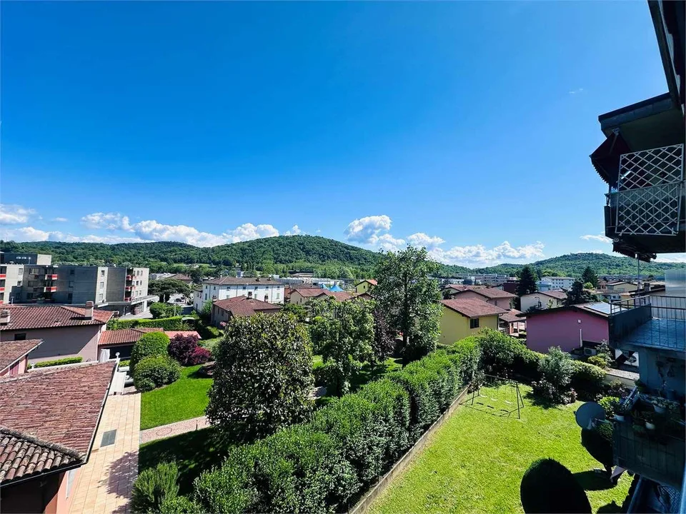 Geräumige 3.5-Zimmer-Wohnung in Stabio RENOVIERTE