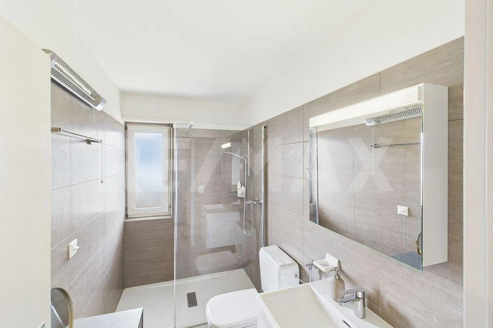 Ideale residenza / appartamento di vacanze - giardino, vista lago e accoglienti locali !!