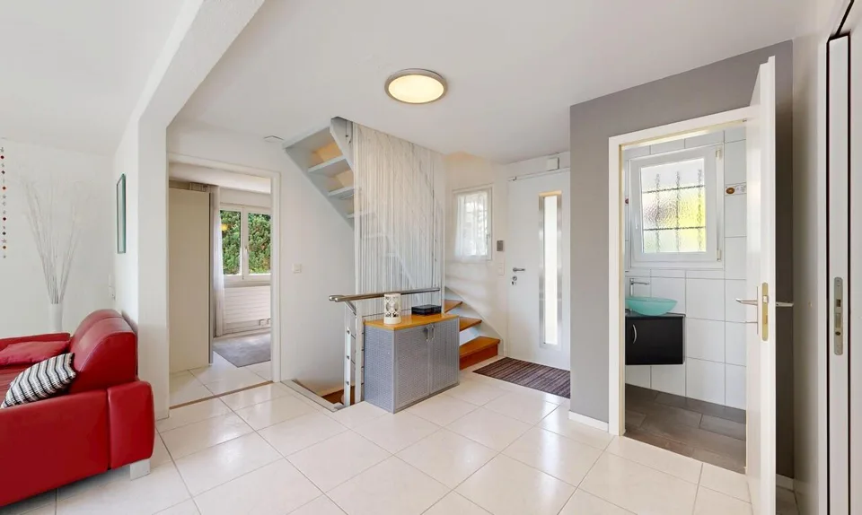 Casa unifamiliare con grande giardino e molta privacy