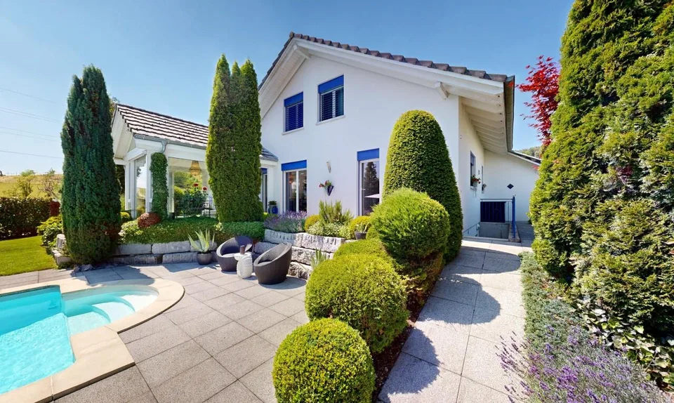 Casa stilosa con vista imprenabile e piscina