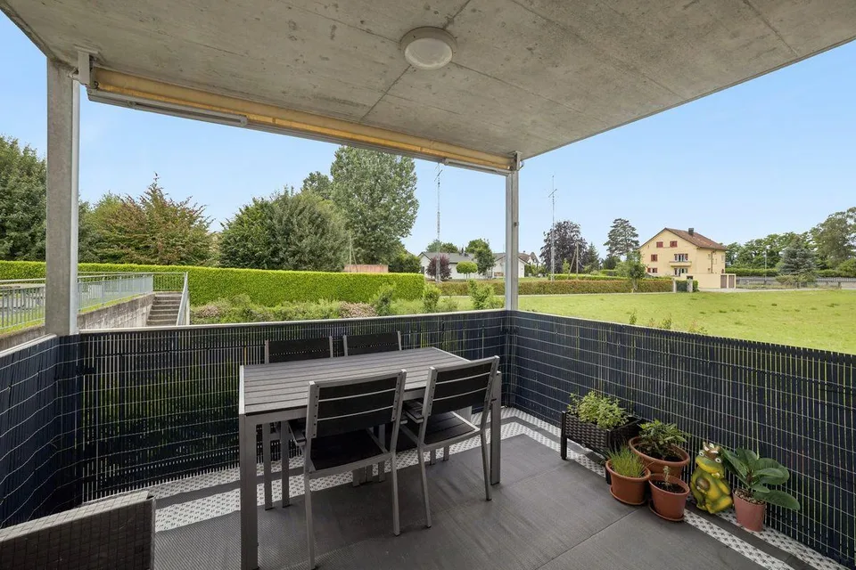 Appartamento luminoso di 4.5 locali con balcone