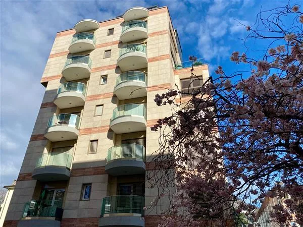 Lugano: Appartamento arredato  2.5 locali