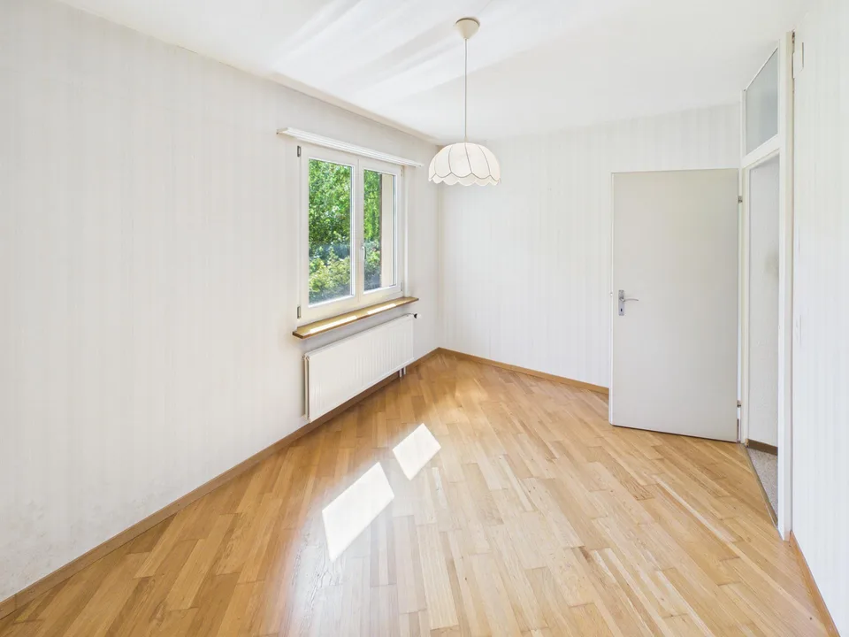 Freistehendes Einfamilienhaus mit attraktivem Entwicklungspotenzial – Foto 6 von 20