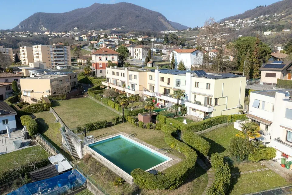Accogliente Casa a schiera con giardino e zona piscina