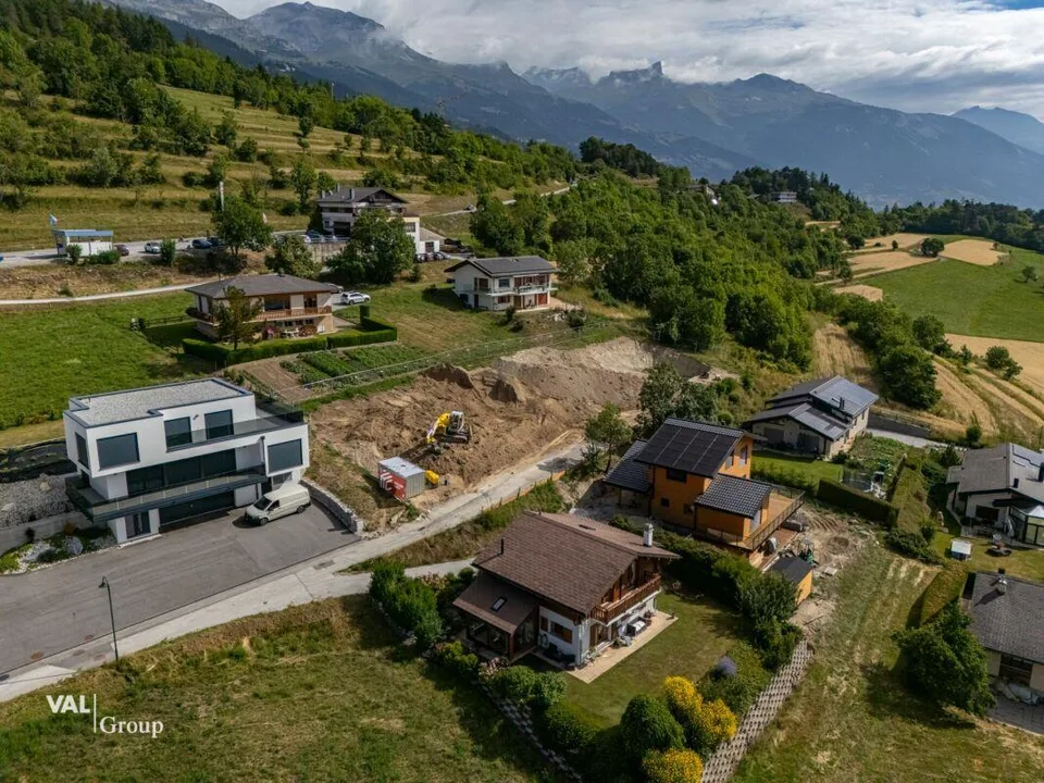 Es bleibt nur noch eine Villa - die Arbeiten haben begonnen!