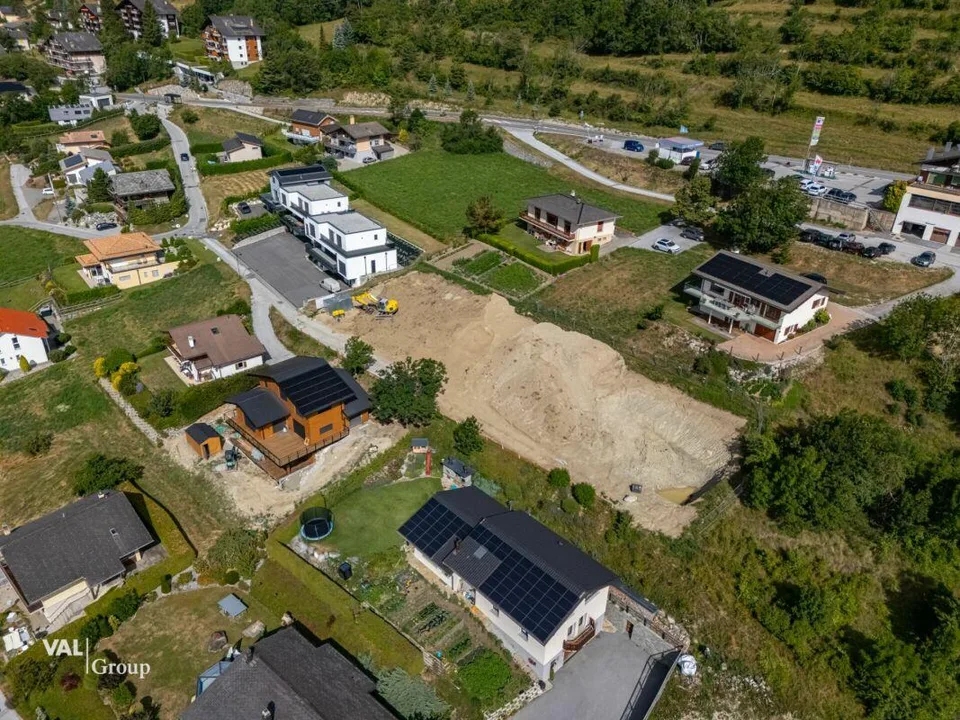 Es bleibt nur noch eine Villa - die Arbeiten haben begonnen!
