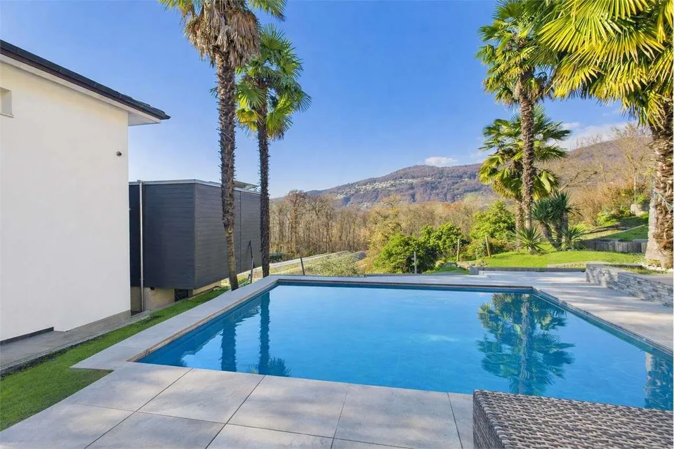 Muzzano - Freistehendes Haus mit Pool