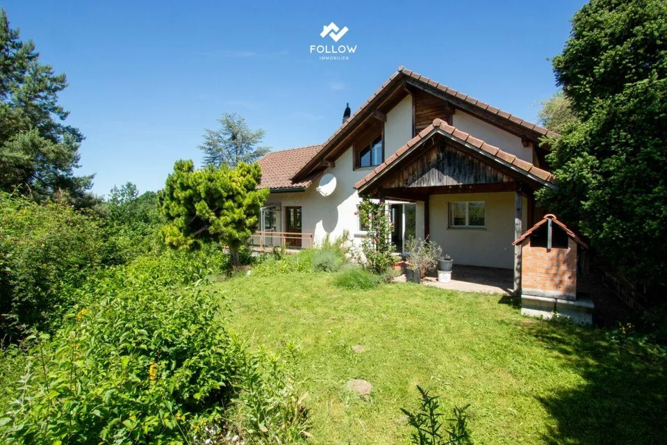 Ein Zuhause für Mensch und Tier - 7.5 Zimmer, Einliegerwohnung und ...