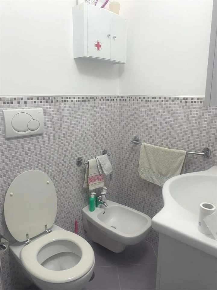 Komfortables 3,5-Zimmer-Apartment mit teilweiser Seesicht – Foto 13 von 15