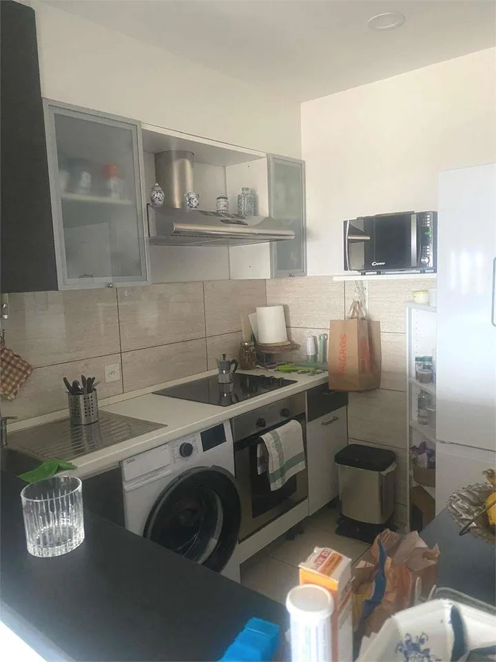 Appartement confortable de 3,5 pièces avec vue partielle sur le lac