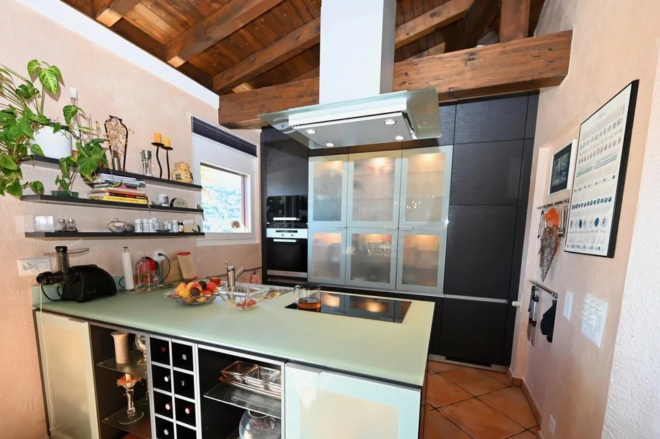 Elegante Attico con Vista Mozzafiato a 180° sul Lago - Casa di Vacanze – photo 14 of 24