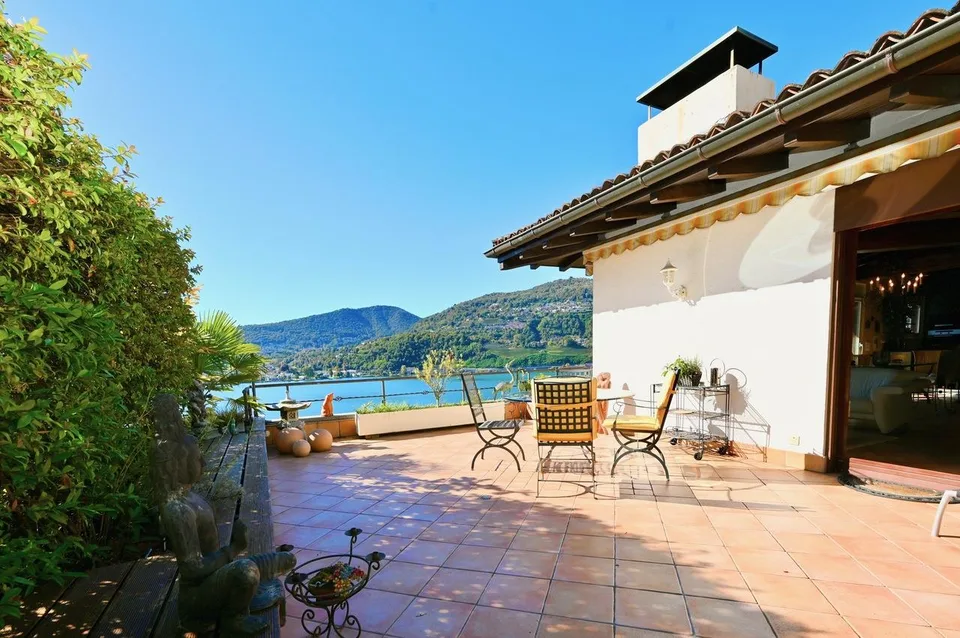 Elegante Attico con Vista Mozzafiato a 180° sul Lago - Casa di Vacanze – photo 7 of 24