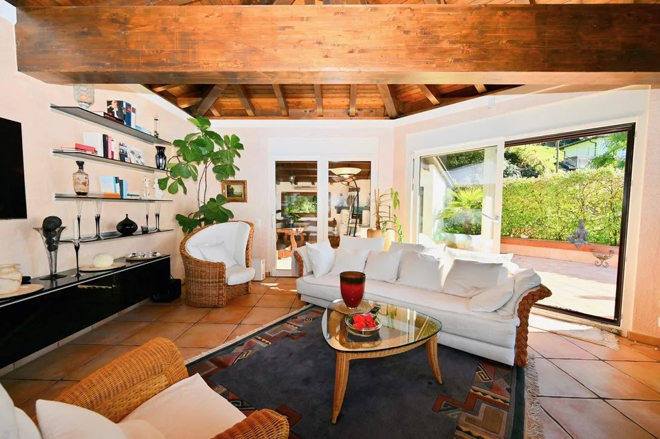 Elegante Attico con Vista Mozzafiato a 180° sul Lago - Casa di Vacanze – photo 13 of 24