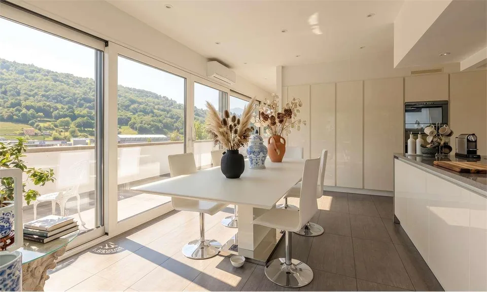 Moderna villa a pochi minuti dal centro di Lugano