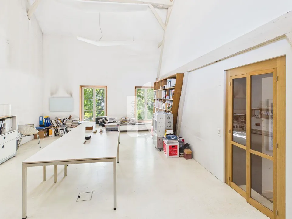 Casa elegante con annesso, studio, giardino e posto auto coperto – foto 7 di 13