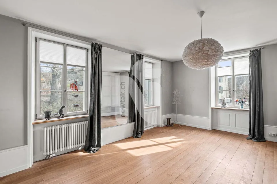 Casa elegante con annesso, studio, giardino e posto auto coperto – foto 6 di 13
