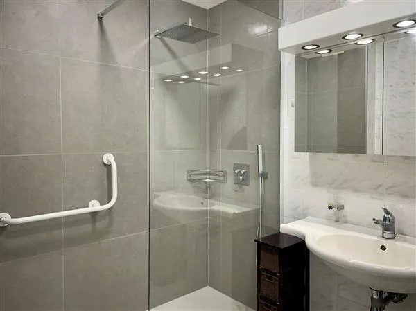Lugano: Appartement 4.5 pièces – photo 10 sur 13