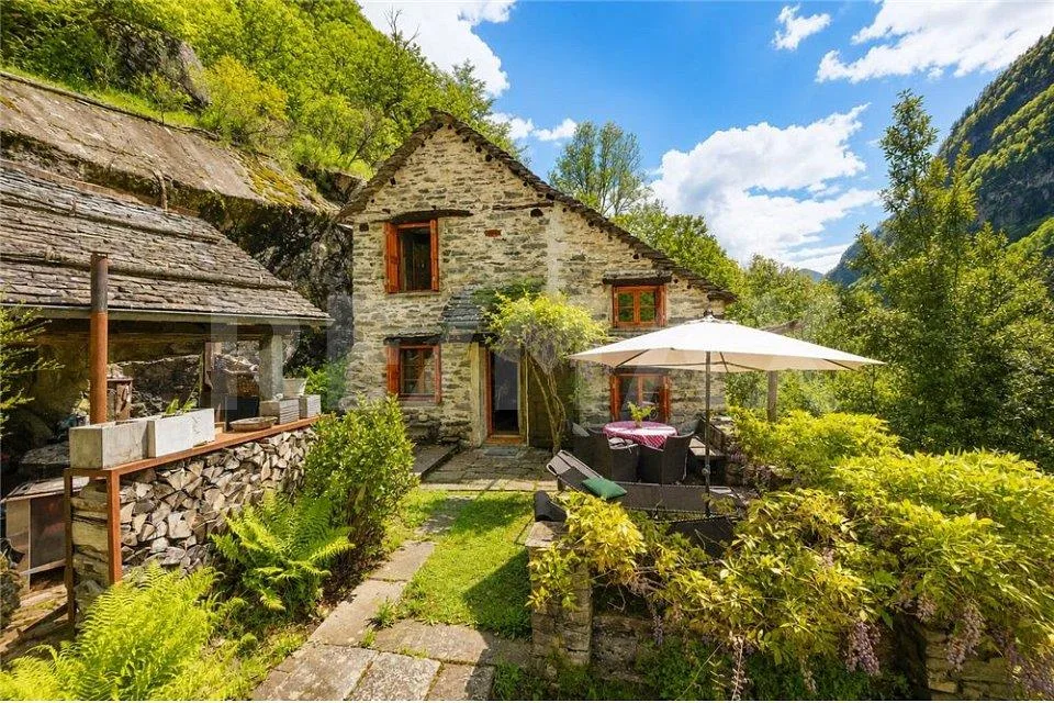 Rustico immerso nella natura