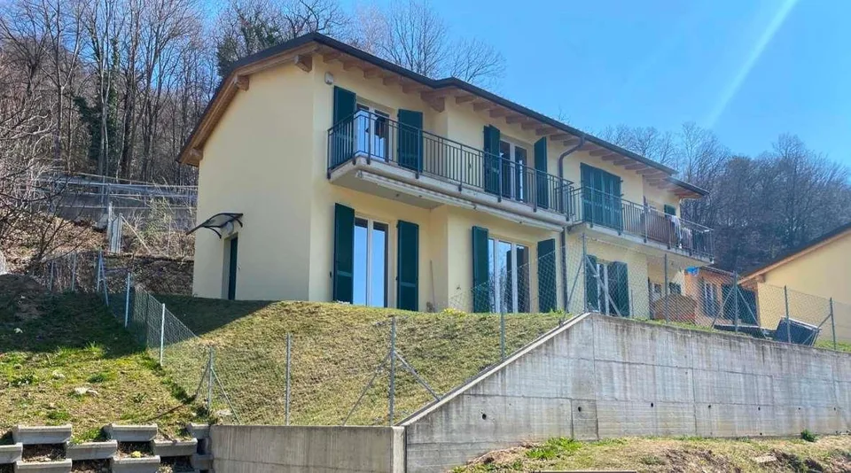 Porzione di casa bifamiliare in VENDITA, 4.5 locali